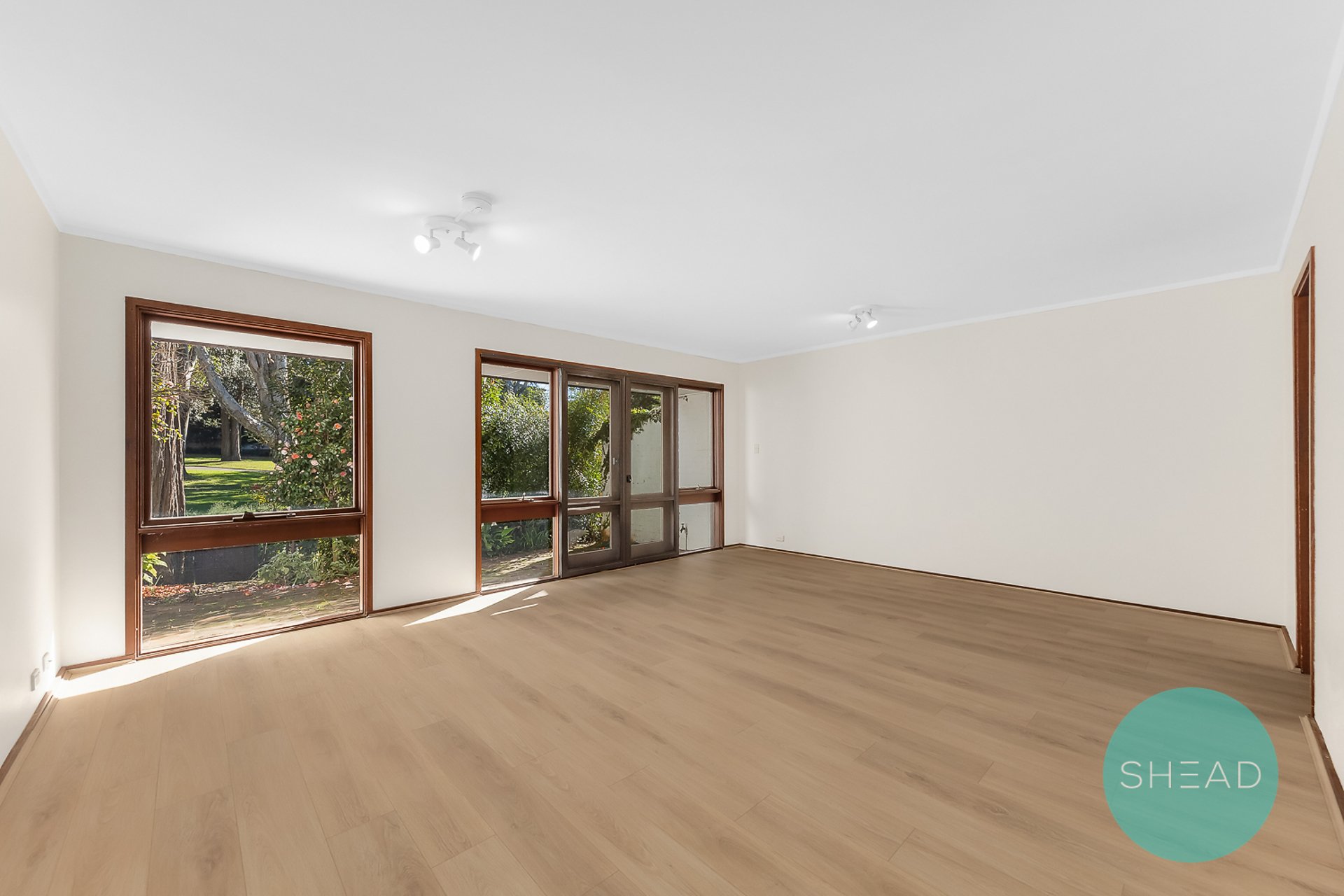 Gordon Leased by Shead Property - image 1