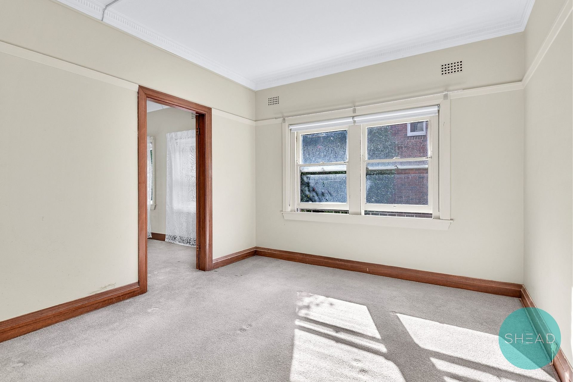 Gordon Leased by Shead Property - image 1