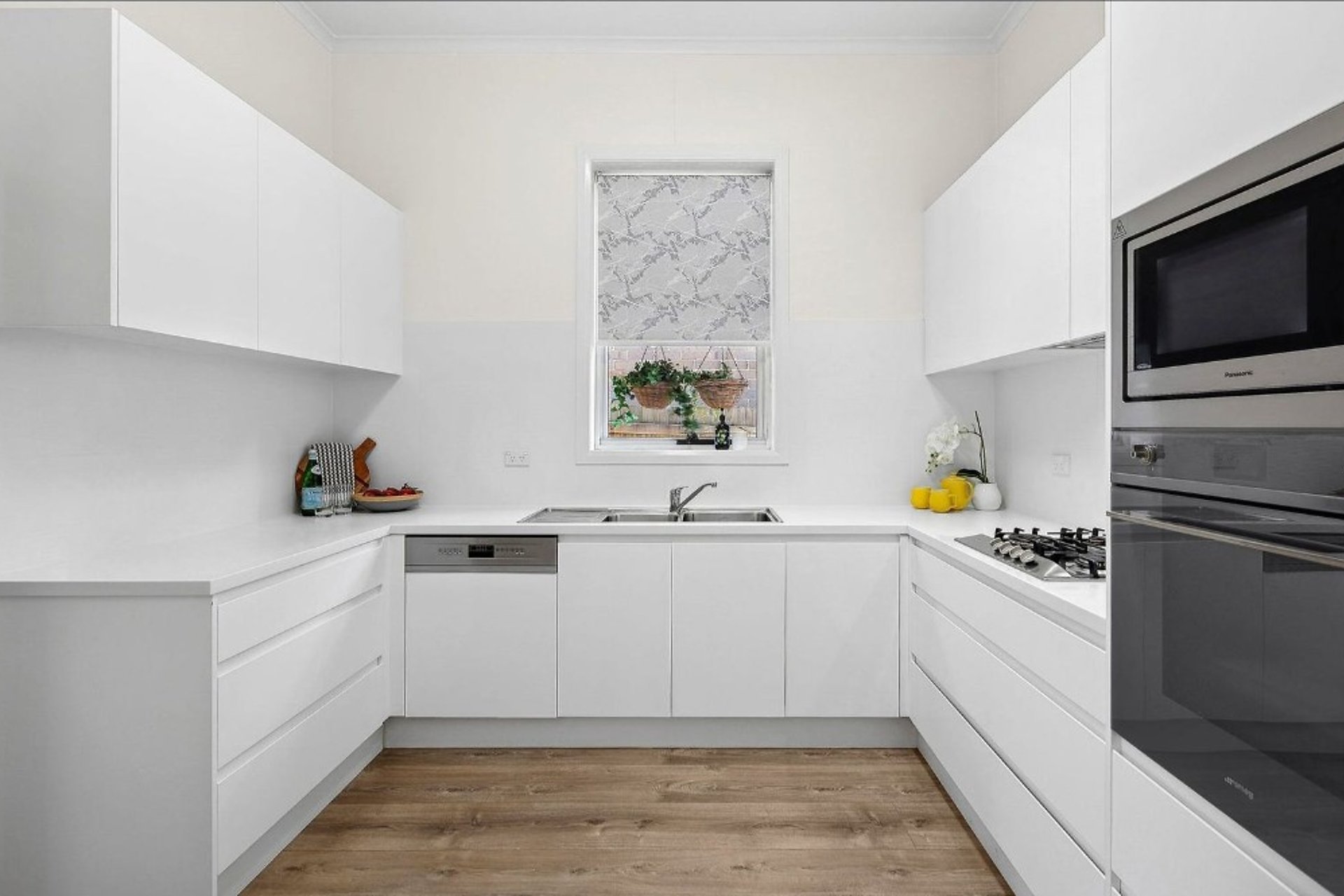 Chatswood Leased by Shead Property - image 1