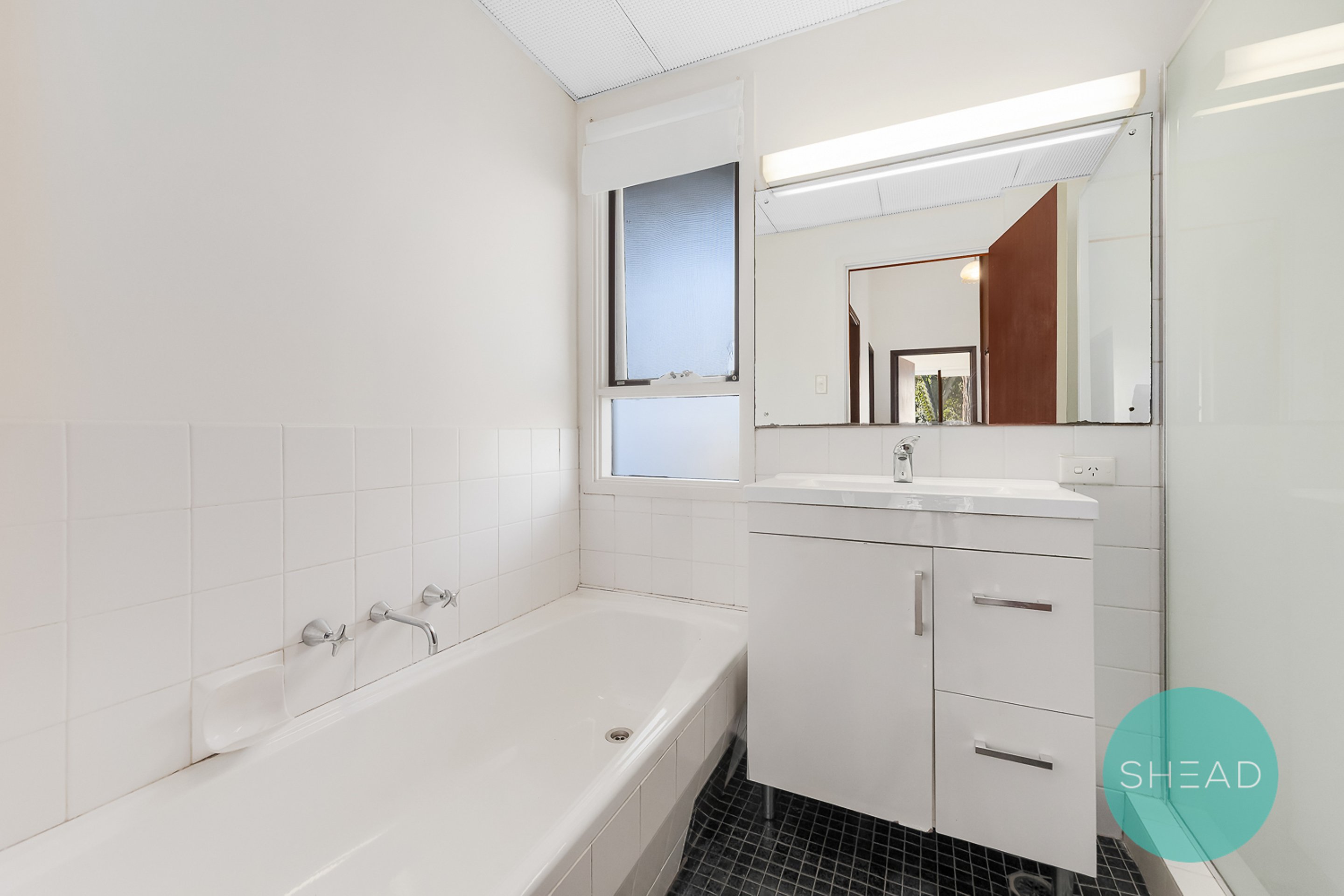 Gordon Leased by Shead Property - image 1