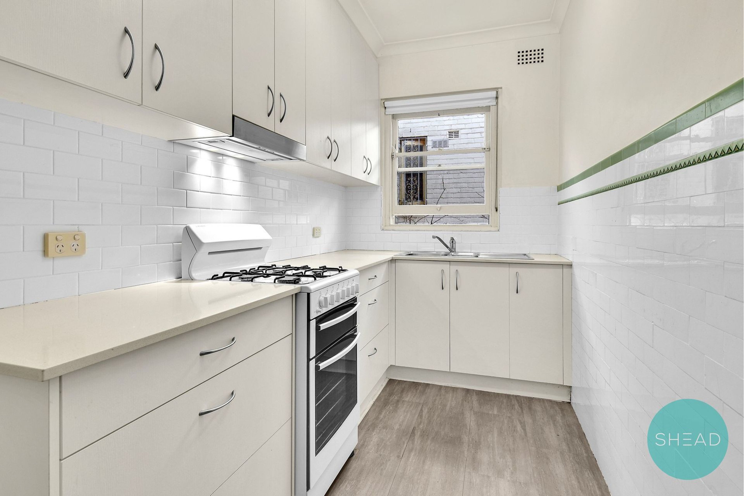 Gordon Leased by Shead Property - image 1