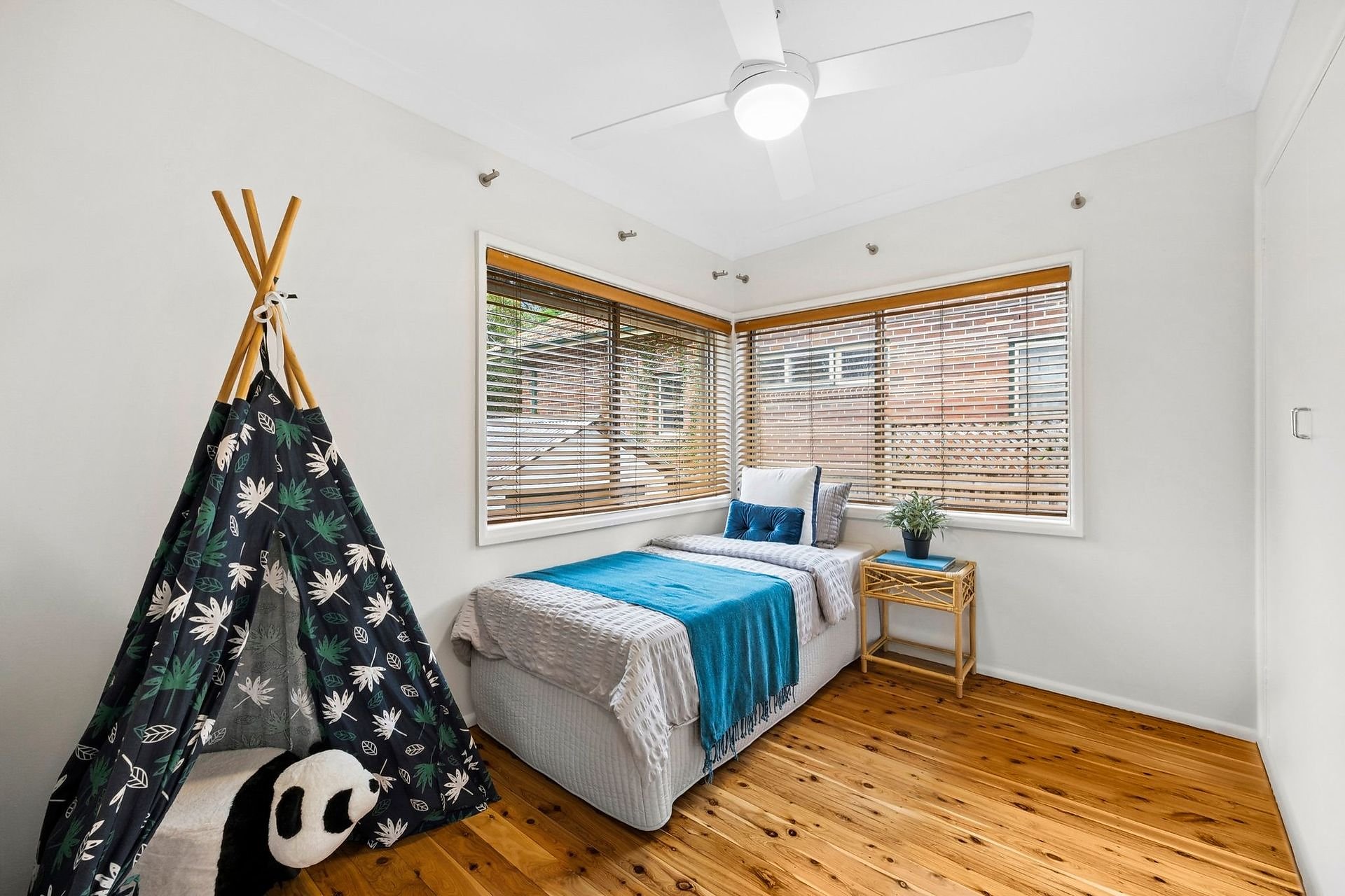 16 Fontaine Street, Chatswood Sold by Shead Property - image 1