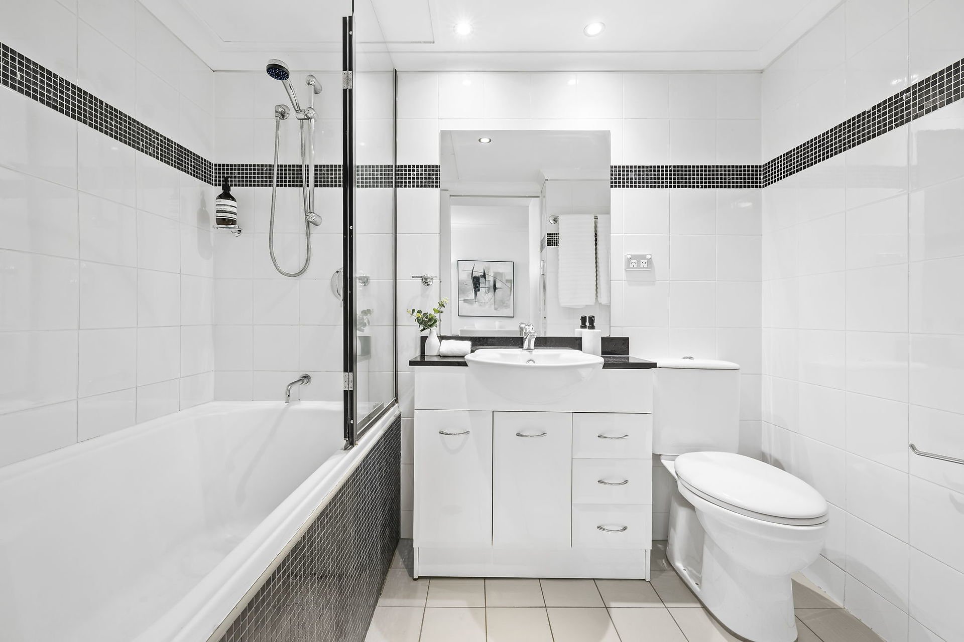 St Leonards Leased by Shead Property - image 1