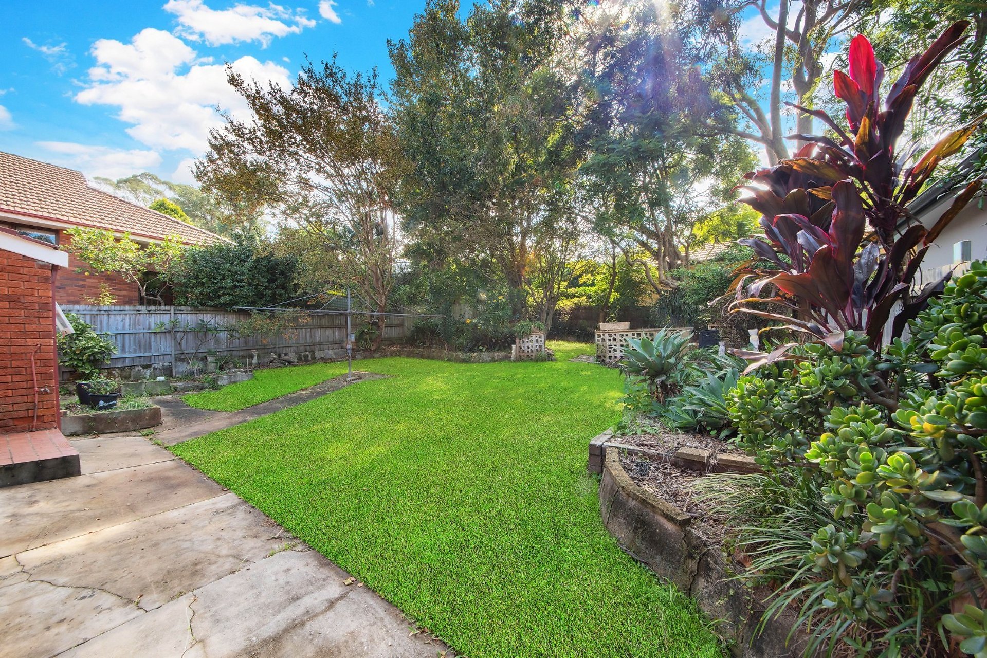 Riverview Leased by Shead Property - image 1