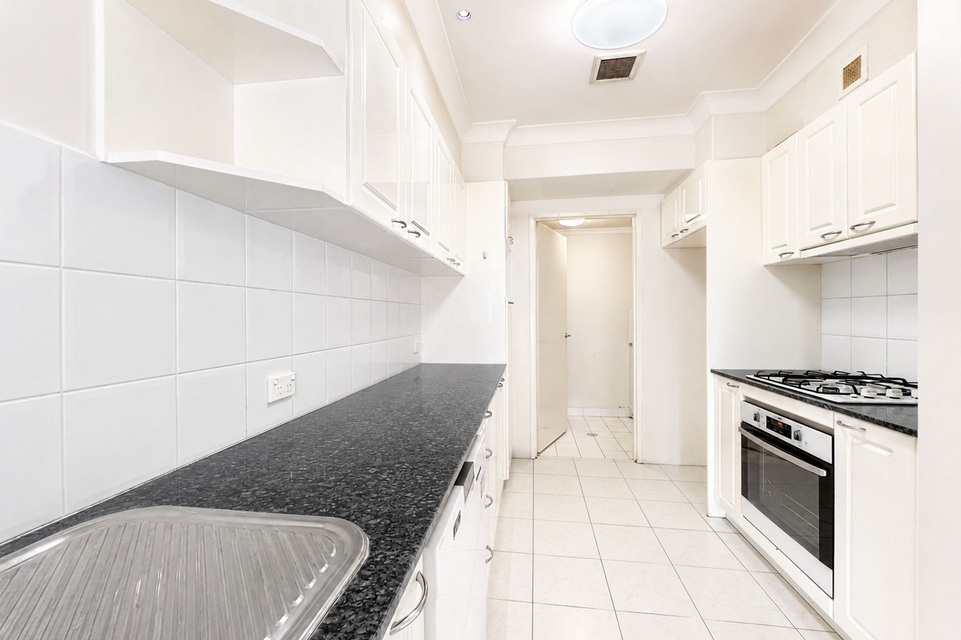Pyrmont Leased by Shead Property - image 1