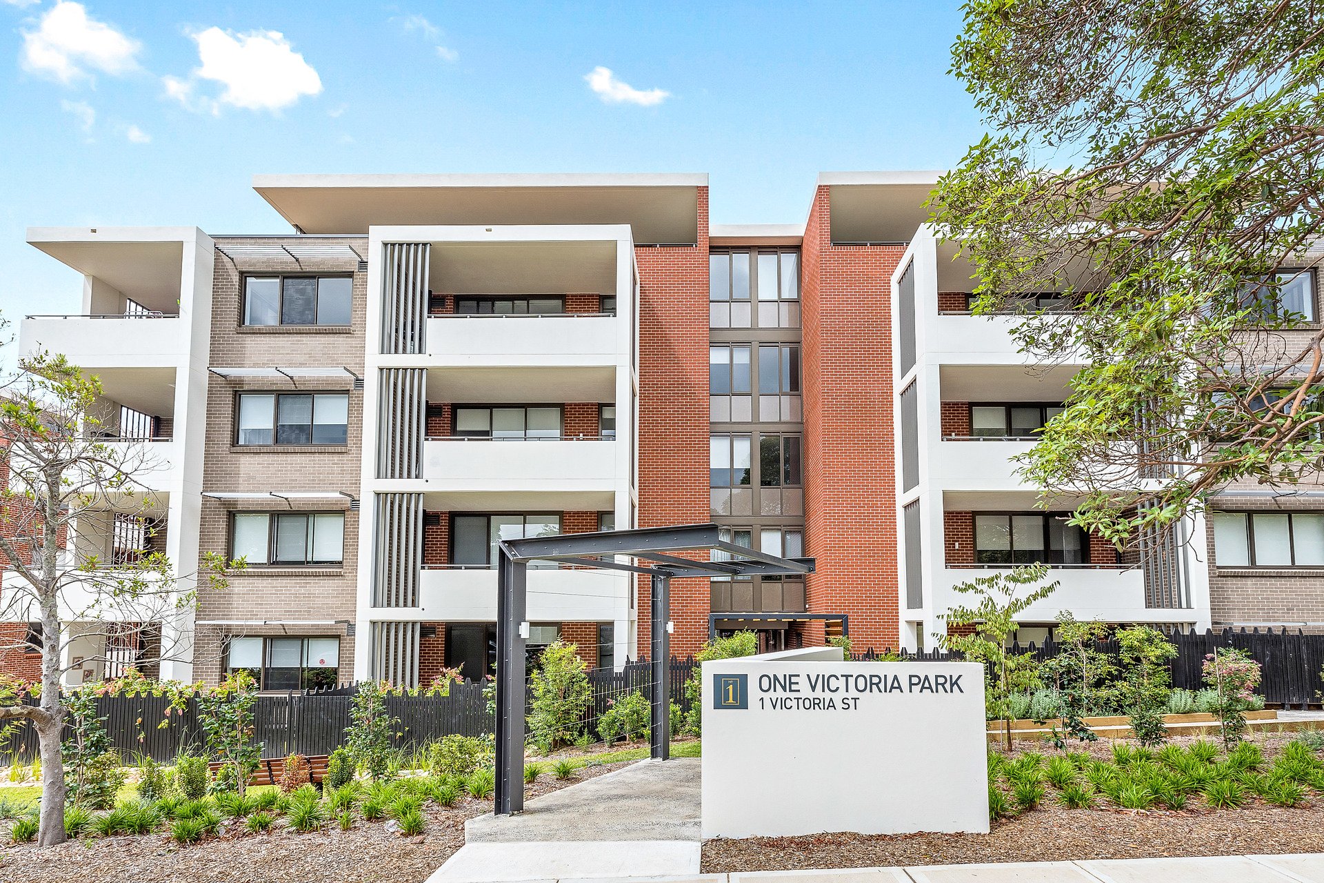 Roseville Leased by Shead Property - image 1