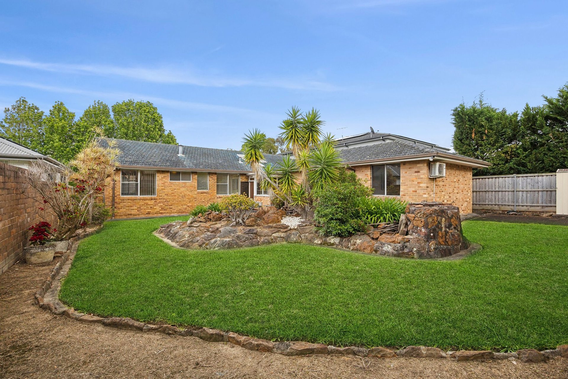 137 Starkey Street, Killarney Heights Auction by Shead Property - image 1
