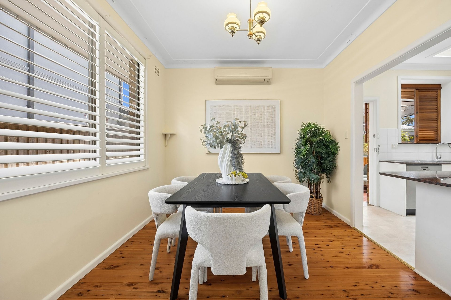 137 Starkey Street, Killarney Heights Auction by Shead Property - image 1
