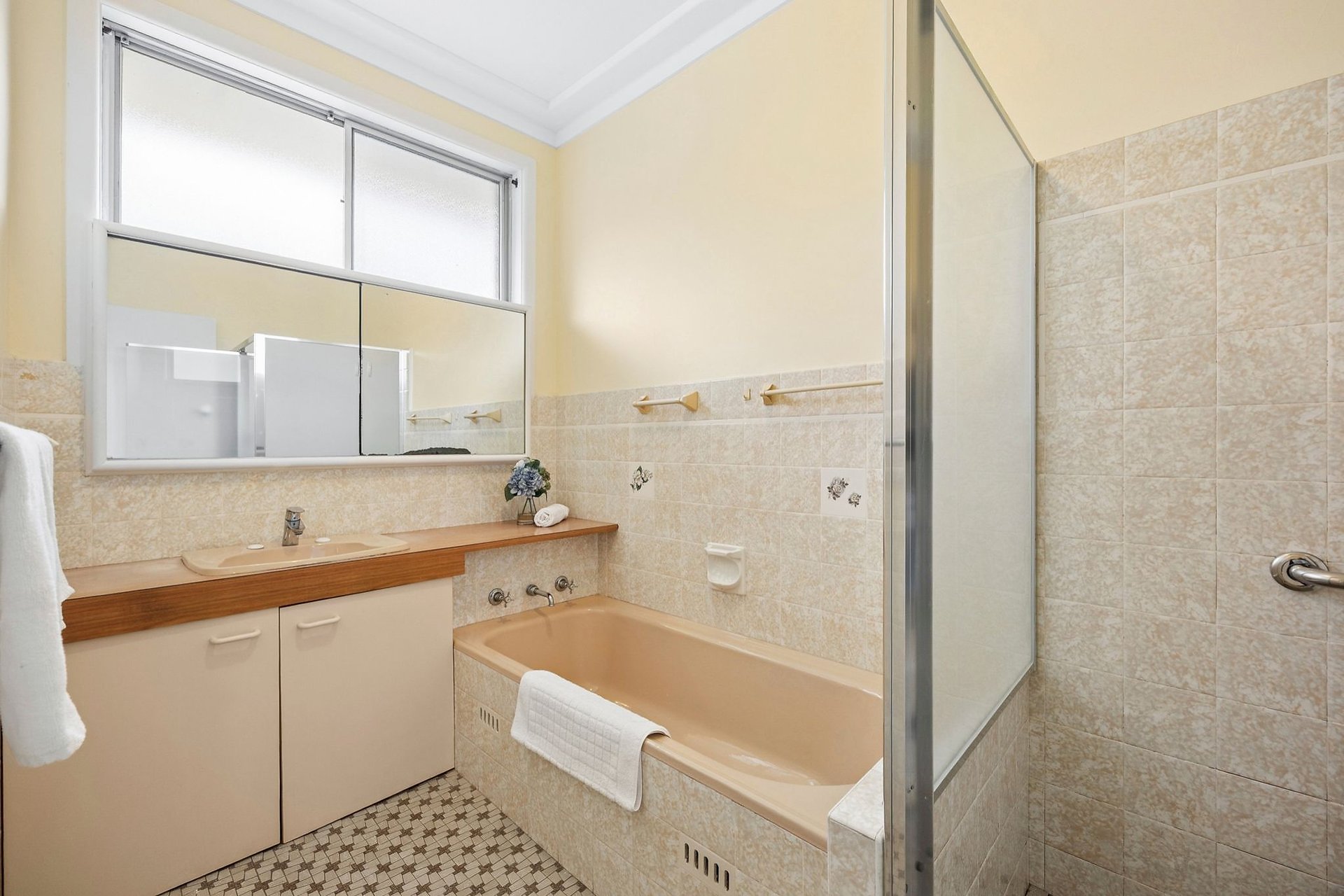 137 Starkey Street, Killarney Heights Auction by Shead Property - image 1