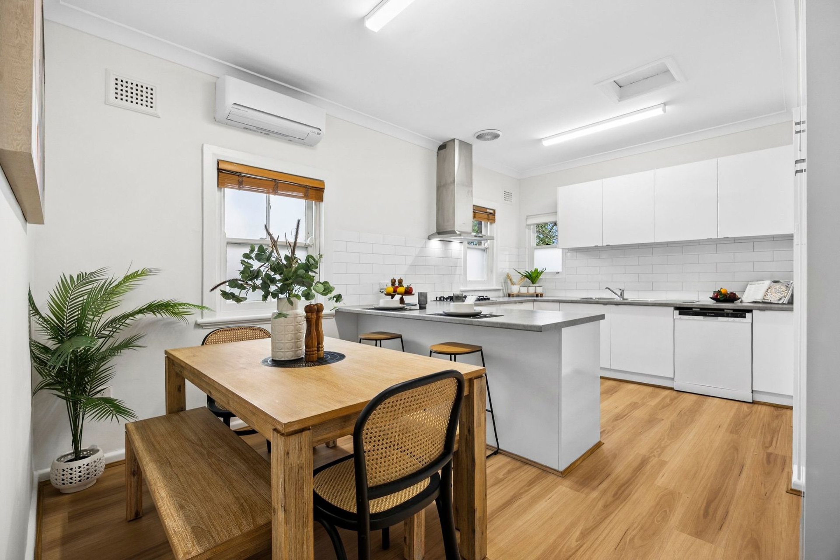 16 Fontaine Street, Chatswood Sold by Shead Property - image 1