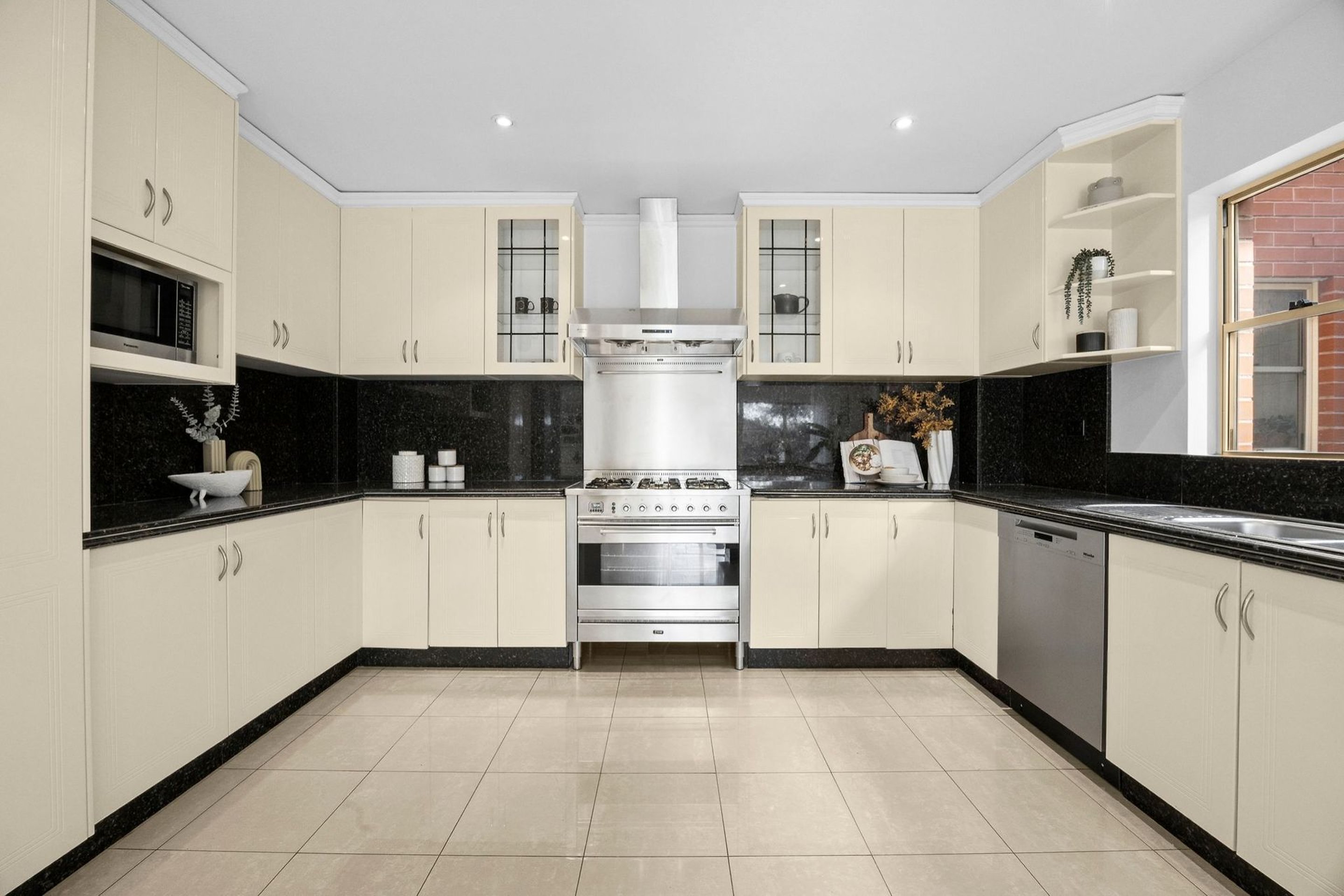 11 Crick Street, Chatswood Sold by Shead Property - image 1