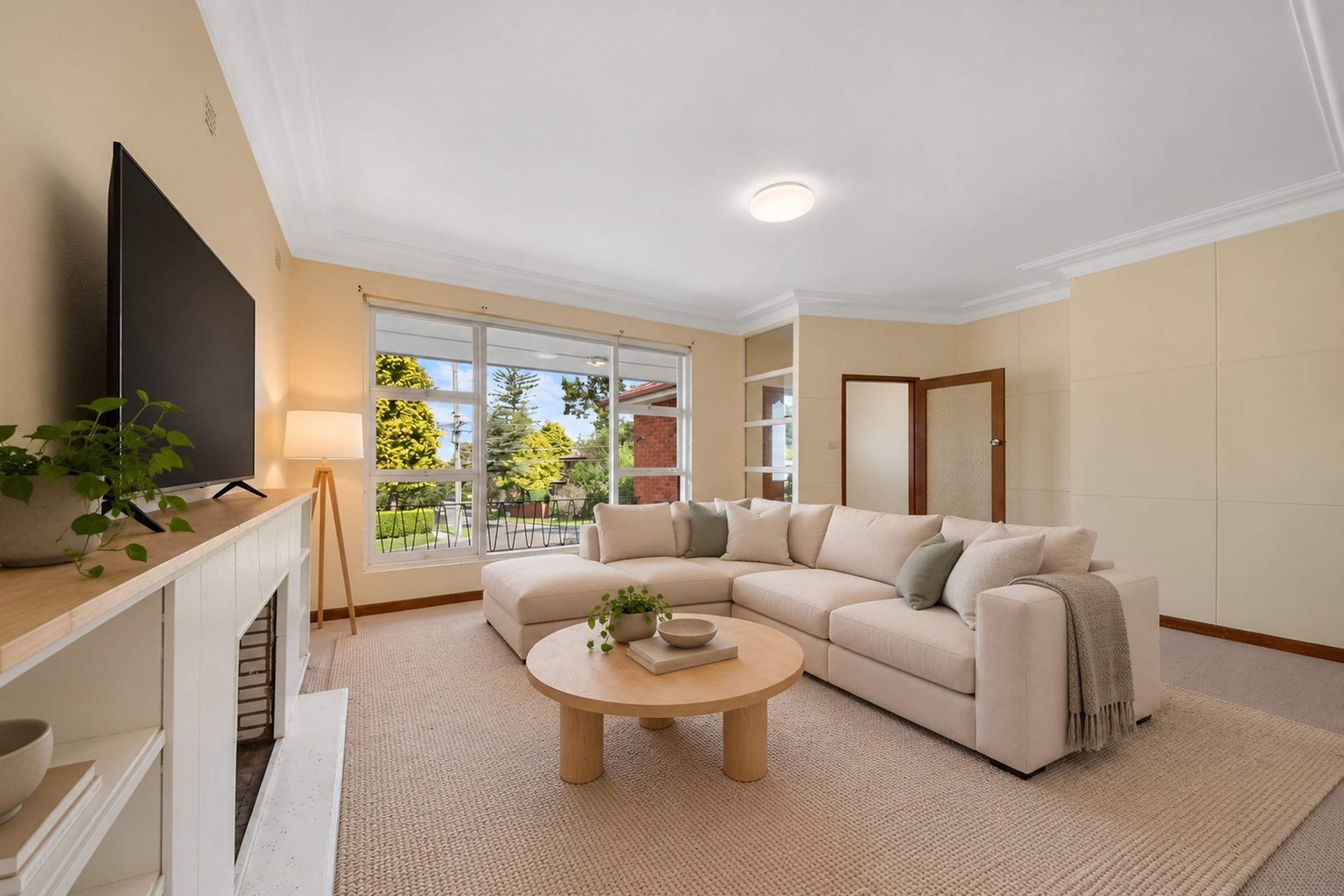 Riverview Leased by Shead Property - image 1