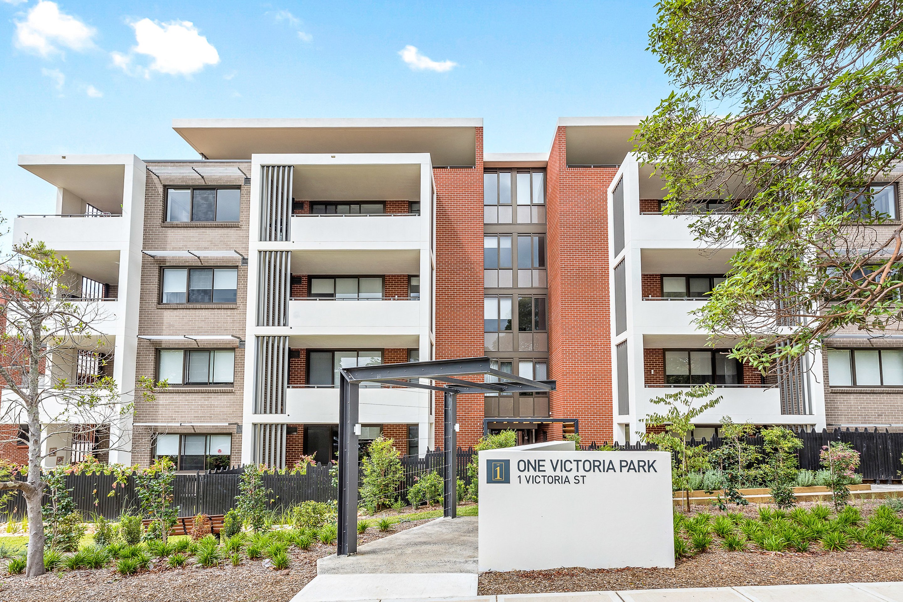 Roseville Leased by Shead Property - image 1
