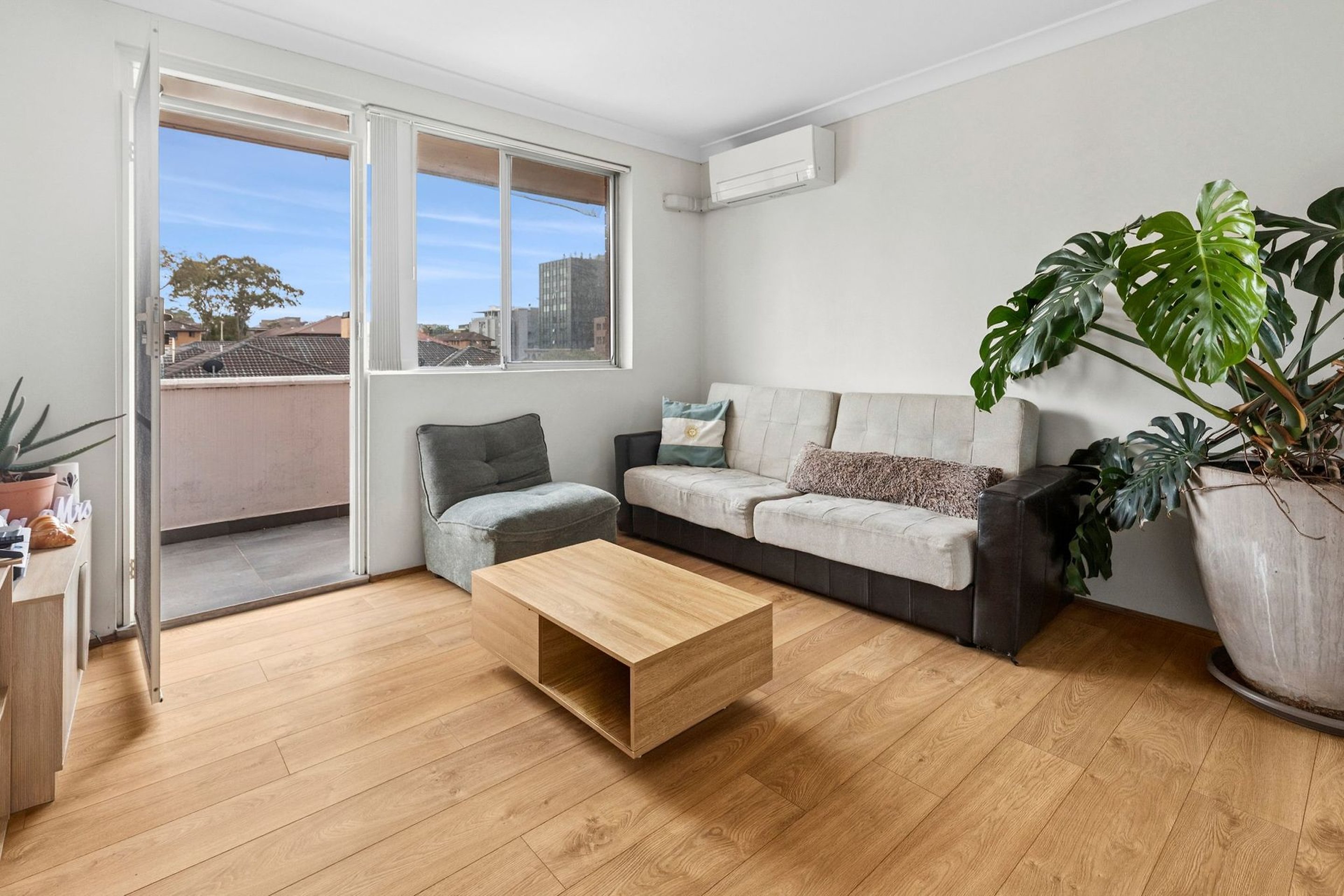 6 Villiers Street, Kensington Auction by Shead Property - image 1